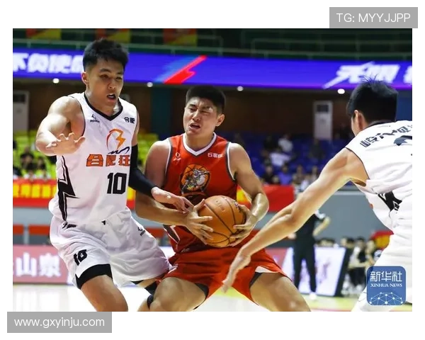 中国篮球联赛迎来新赛季 多支强队力争冠军争夺激烈