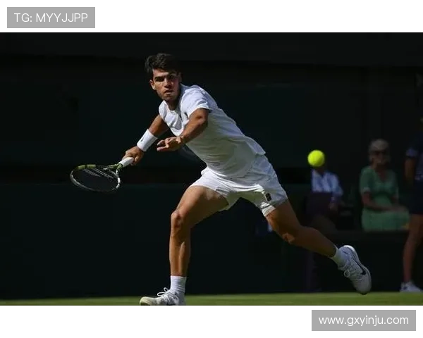 2025年网球赛季回顾:新星崛起与老将退役引发关注 2025年网球赛季回顾:新星崛起与老将退役引发关注