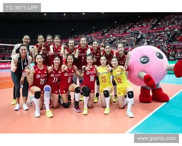 中国女排逆袭战胜强敌晋级决赛 顽强拼搏展现冠军气质