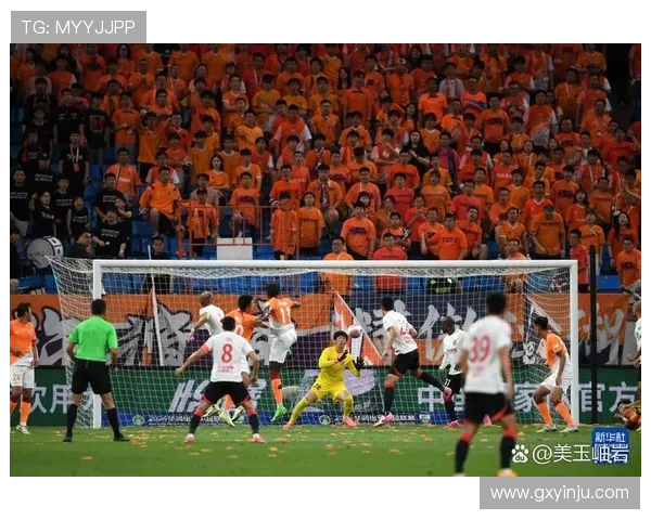 中国足球超级联赛新赛季开启 多支球队引援力度加大力争争冠 中国足球超级联赛新赛季开启 多支球队引援力度加大力争争冠