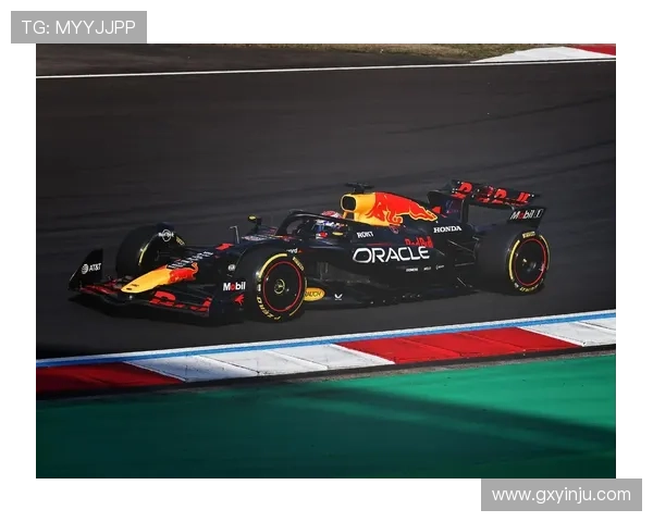 F1赛季最新动态:红牛强势统治赛道 维斯塔潘连胜势如破竹 F1赛季最新动态:红牛强势统治赛道 维斯塔潘连胜势如破竹