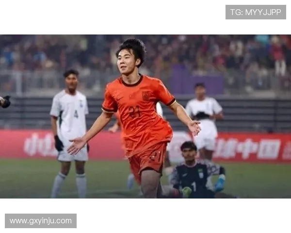 中国足球重振旗鼓 归化球员入选备战亚洲杯 战术革新或成突破关键 中国足球重振旗鼓 归化球员入选备战亚洲杯 战术革新或成突破关键