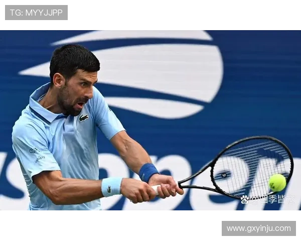 新赛季网球巡回赛焦点对决名将复出引发全球关注战术变化与年轻力量崛起